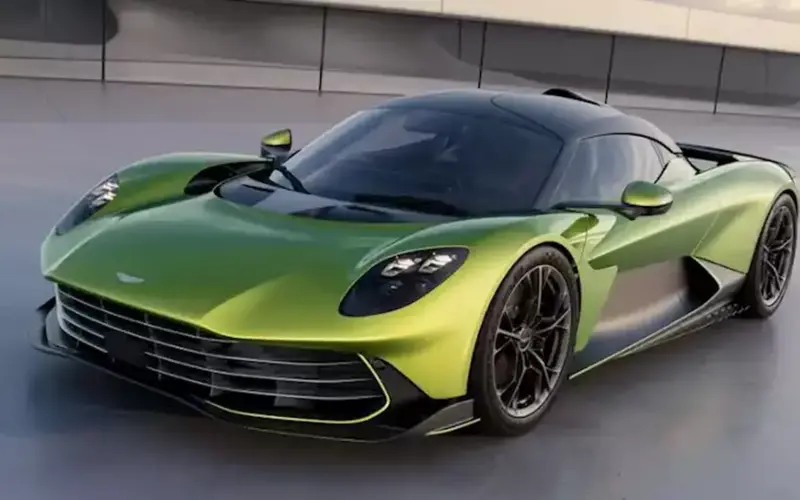 بسعر يبدأ من 61 مليون جنيه.. أستون مارتن تطرح أيقونتها Valhalla الخارقة